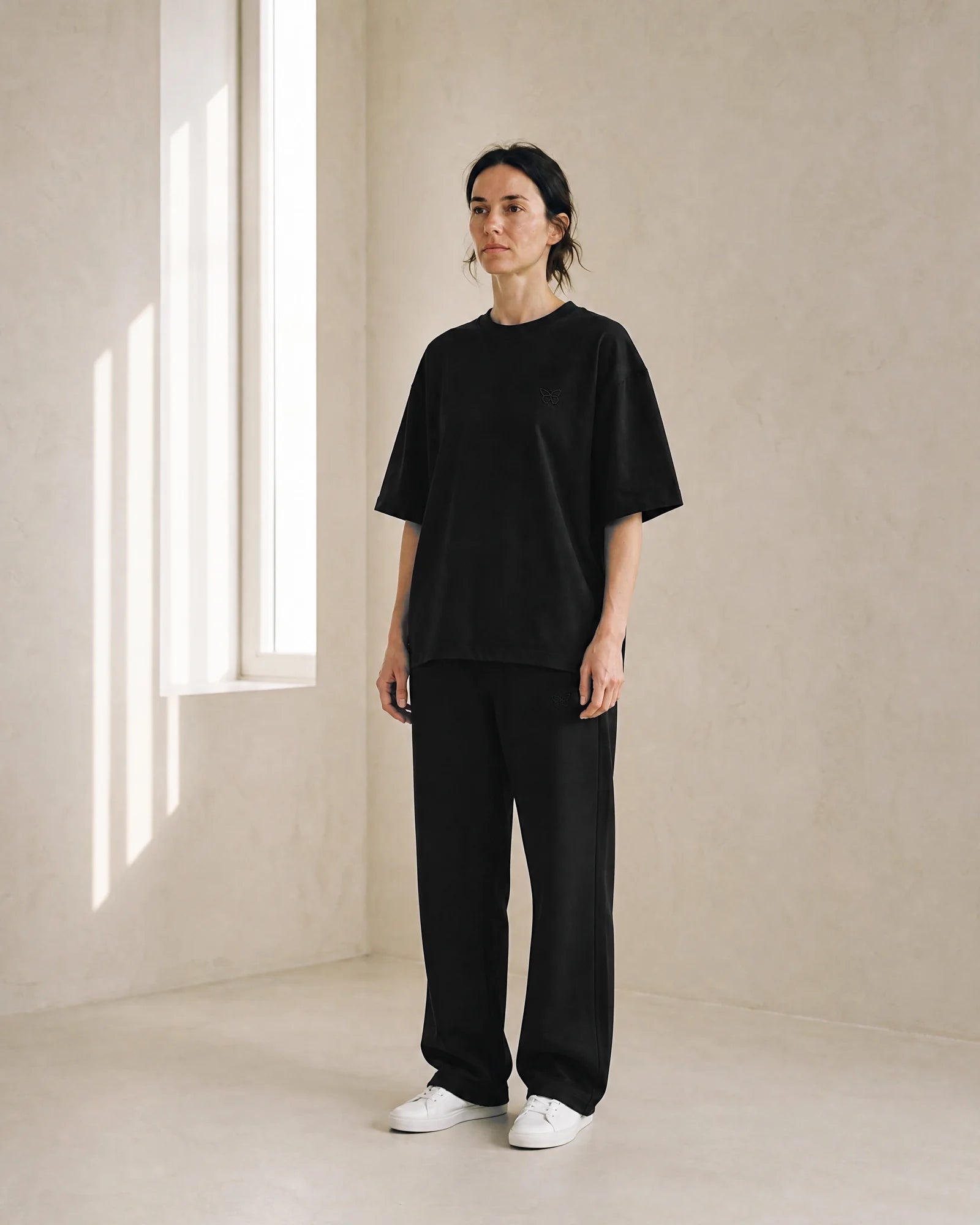 ADEM BOGOCELI BASIC SET - T-Shirt & Jogginghose Unisex, Schwarz & Dunkelblau