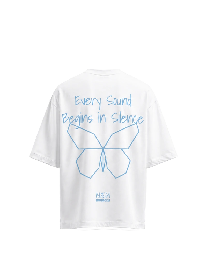 AWAKENING Oversized Silent Verse - weißes Unisex-T-Shirt, Rückseite mit blauem Schmetterlings- und Schriftzugprint